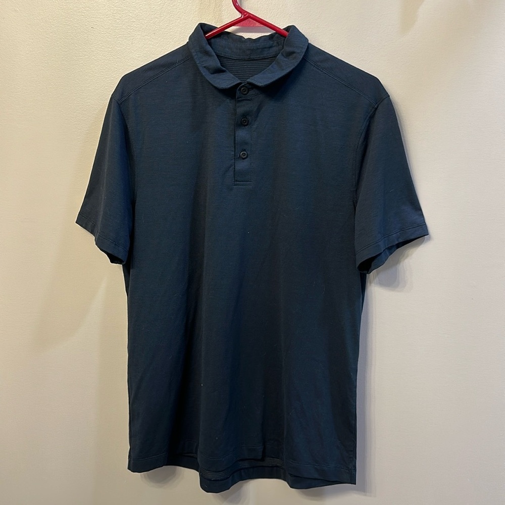 Men’s lululemon polo size large